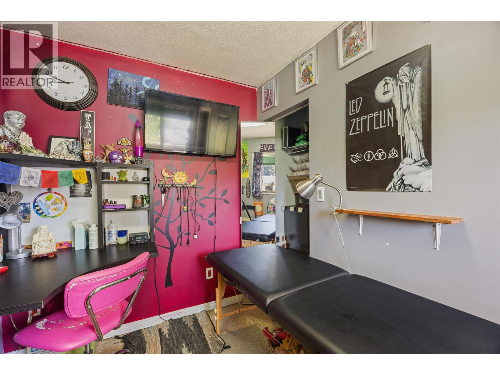  2287 Granite Avenue, Merritt