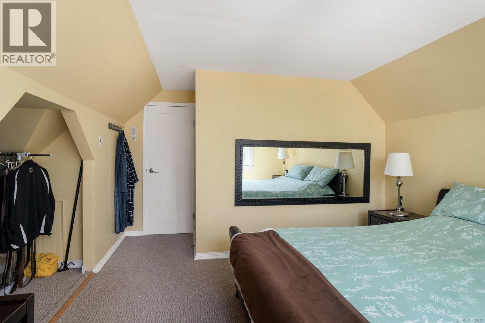  1959 Hampshire Road, Oak Bay