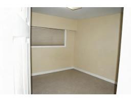 8722 154a Street, Surrey, BC V3S3N9 Photo 10