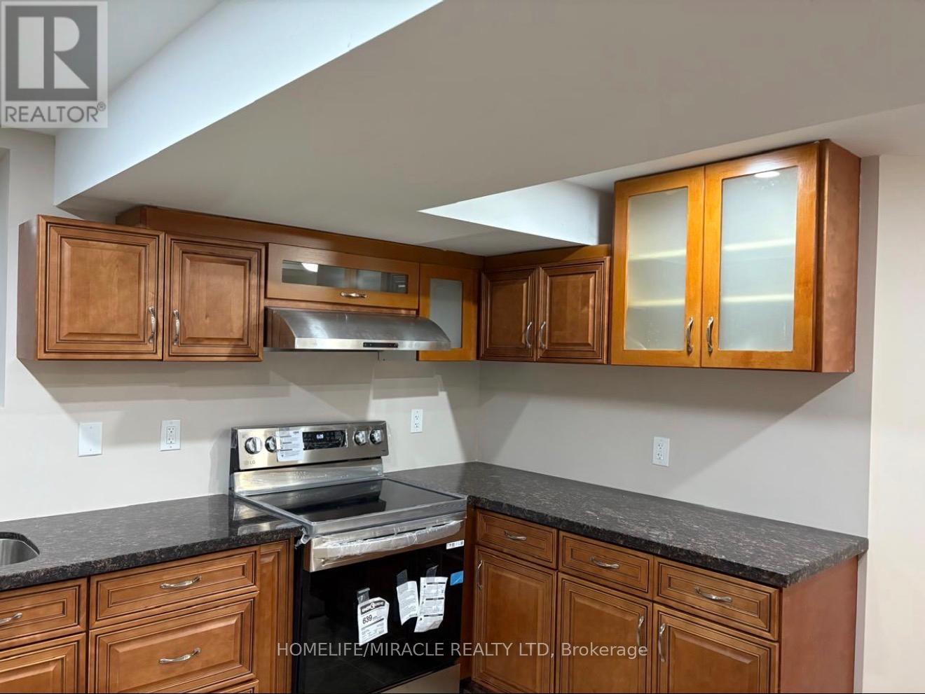 BSMT - 873 PHILBROOK DRIVE - Photo 3 of 13, Milton (CO Coates), Ontario