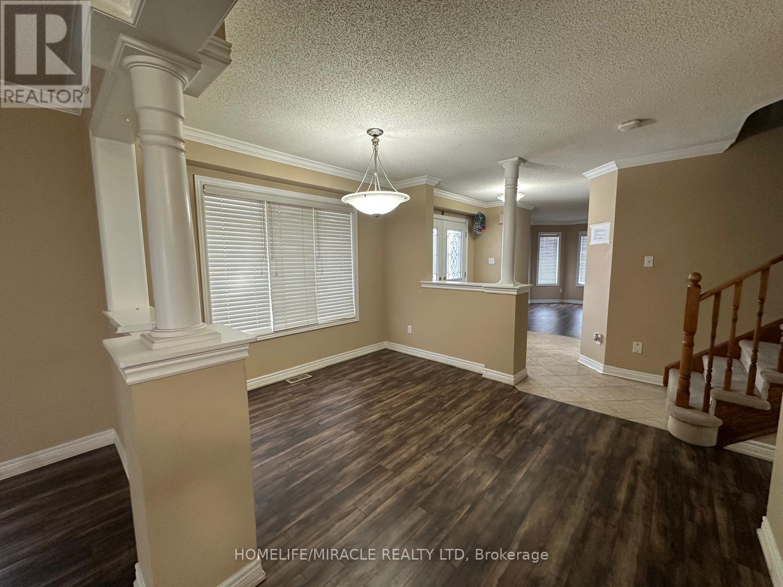 29 BRUCEWOOD ROAD - Photo 3 of 16, Brampton (Sandringham-Wellington), Ontario