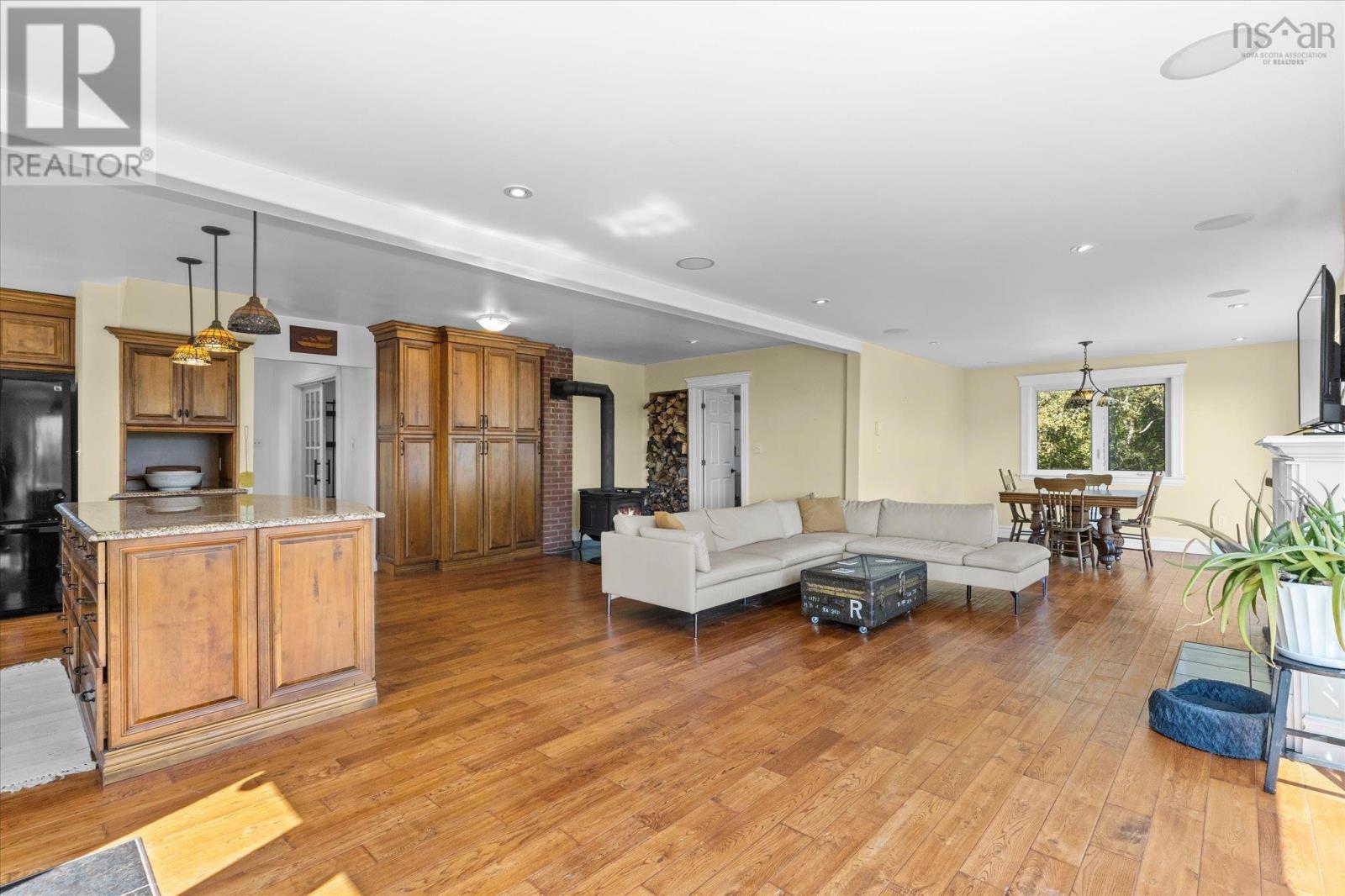 Property 11 of 48 of 653 West Sable Road