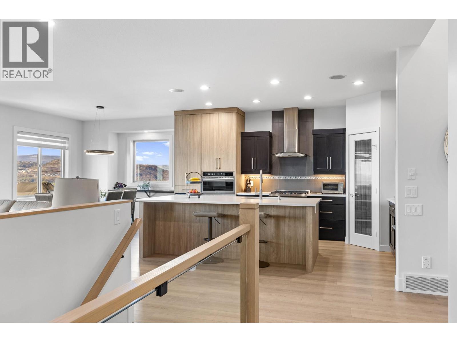 16 2450 Selkirk Drive, Kelowna