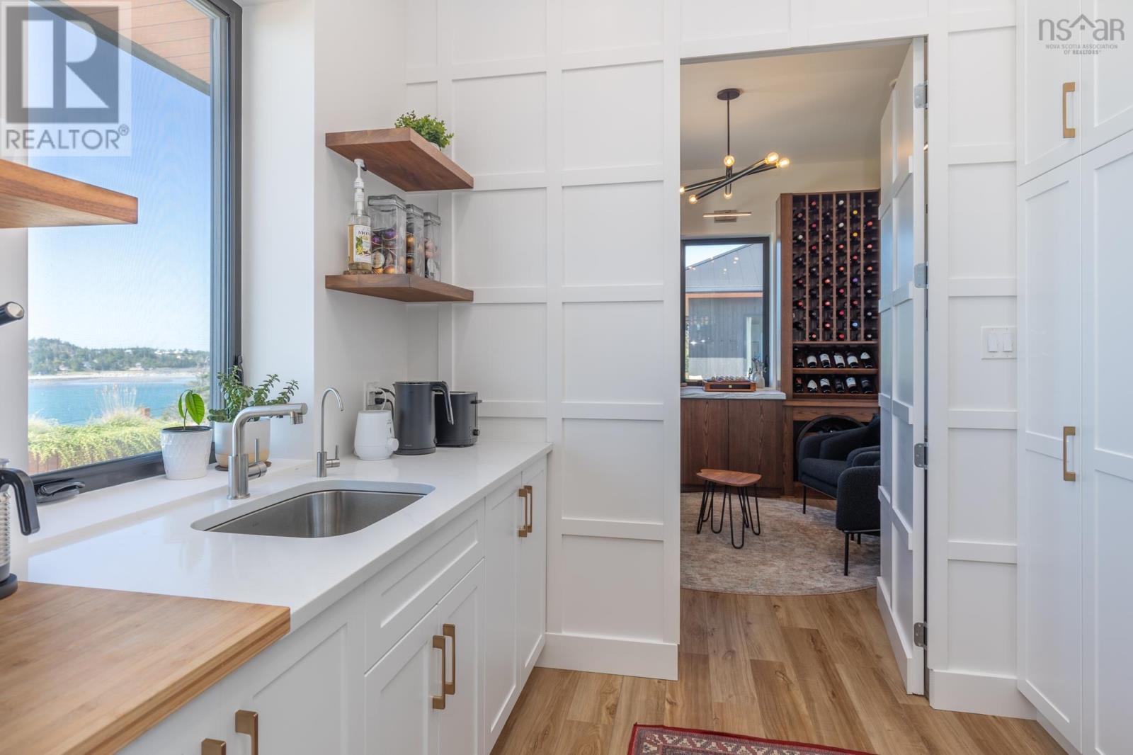 Property 11 of 51 of 1766 Highway 304