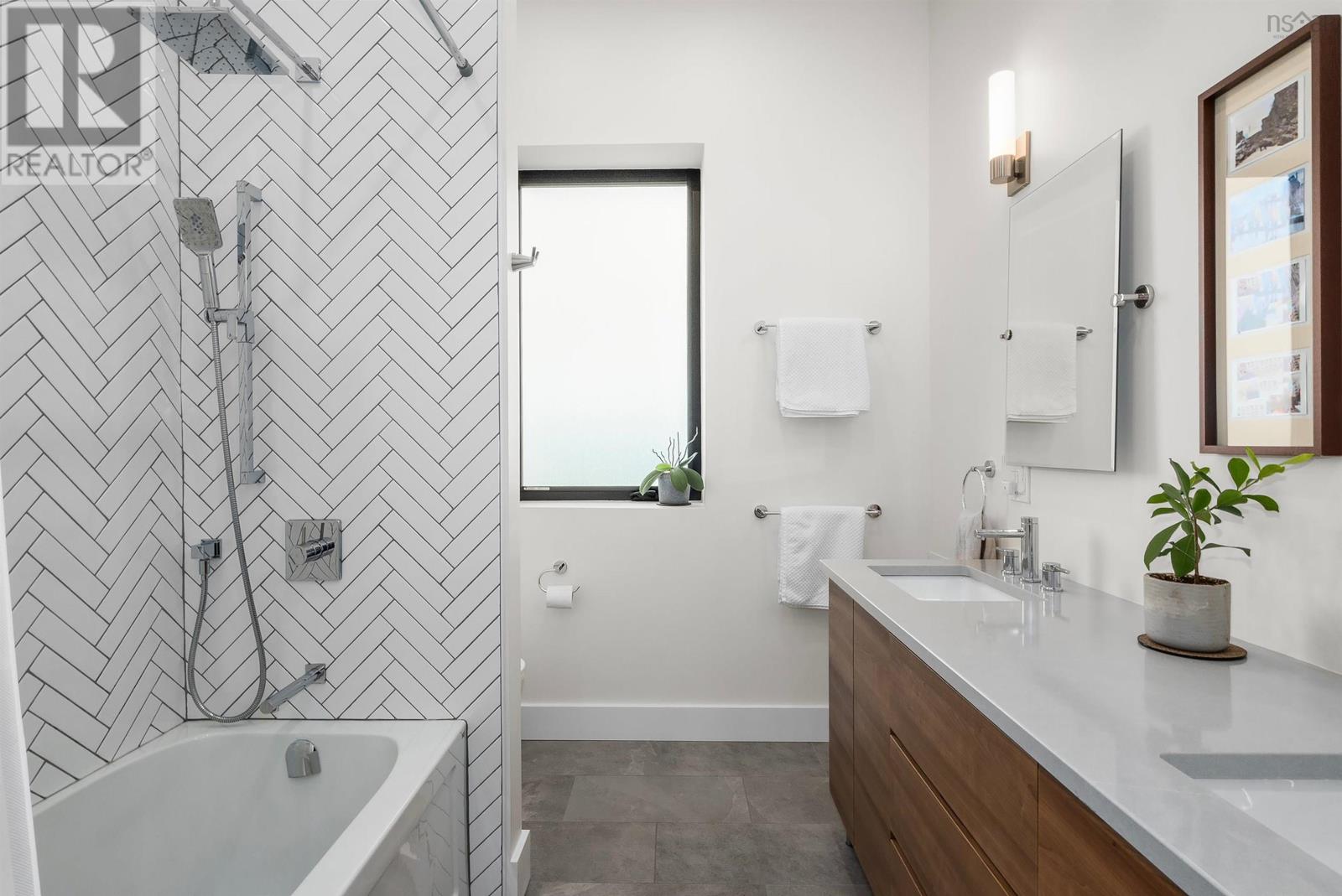 Property 18 of 51 of 1766 Highway 304