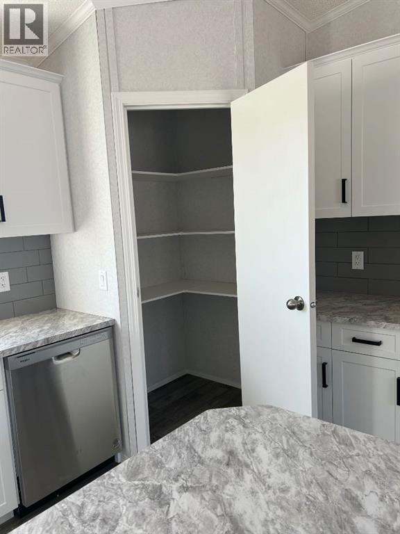 2004 Sunflower Crescent - Photo 5 of 17, Coaldale, Alberta