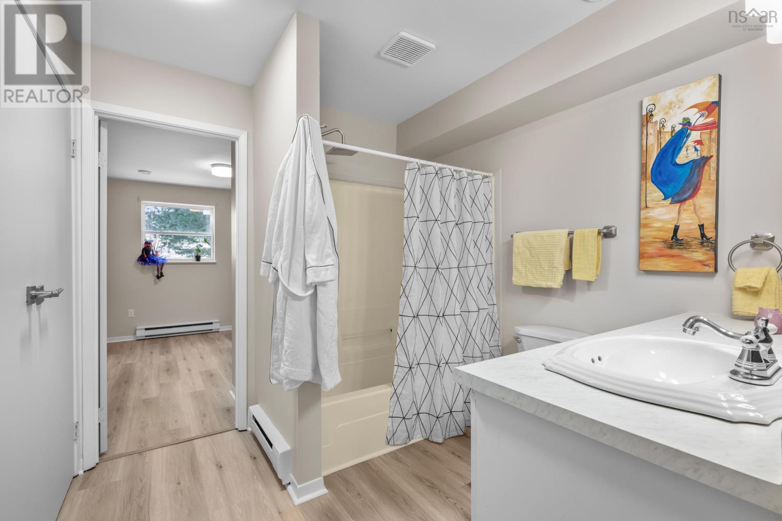 Property 26 of 46 of 28 Tutor Court