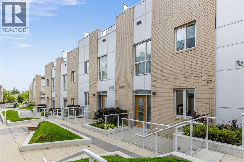 Single Family House for Sale in  Kovitz Lane NW University District Calgary 