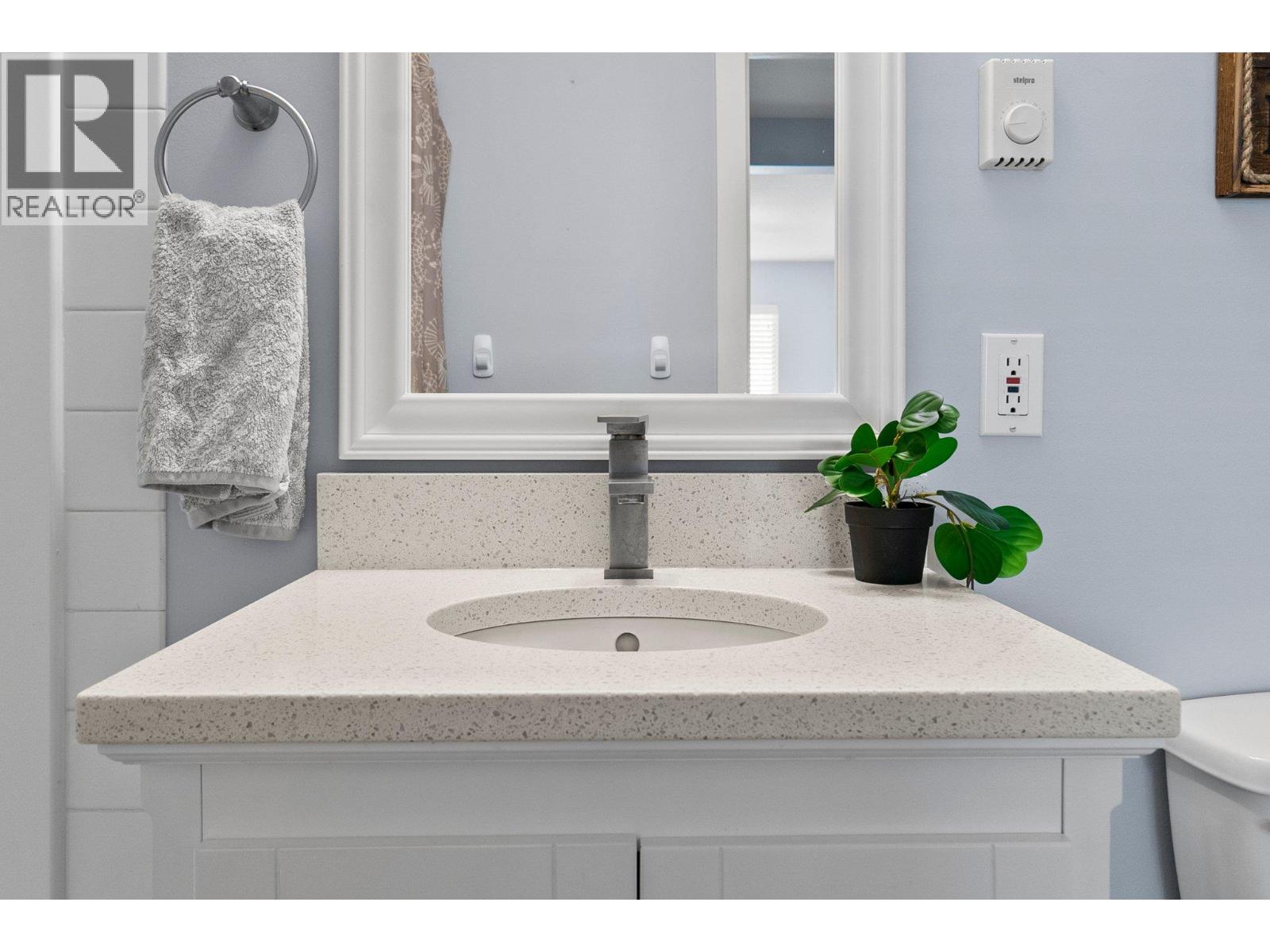 112 1002 Riverside Avenue, Sicamous