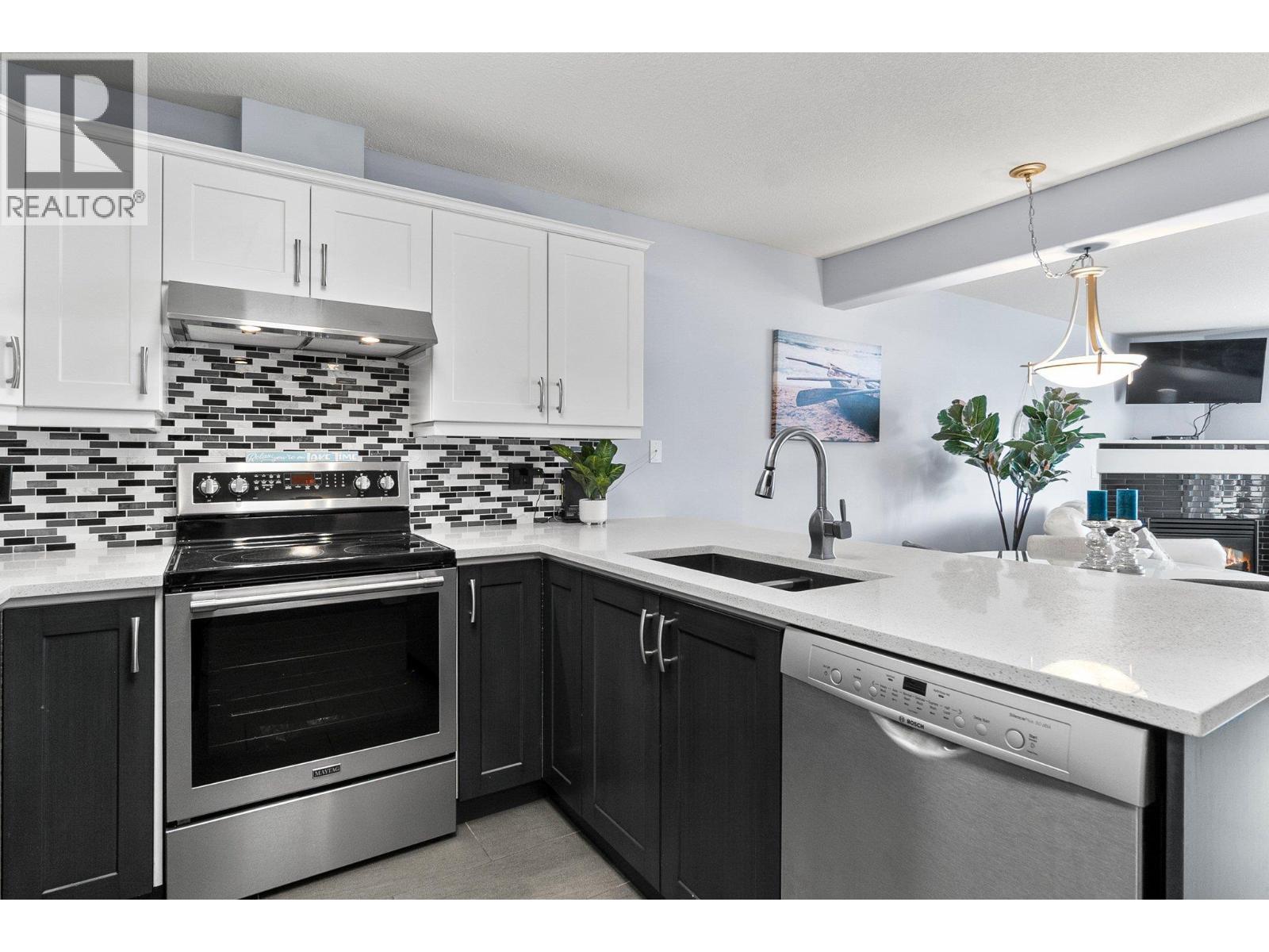 112 1002 Riverside Avenue, Sicamous