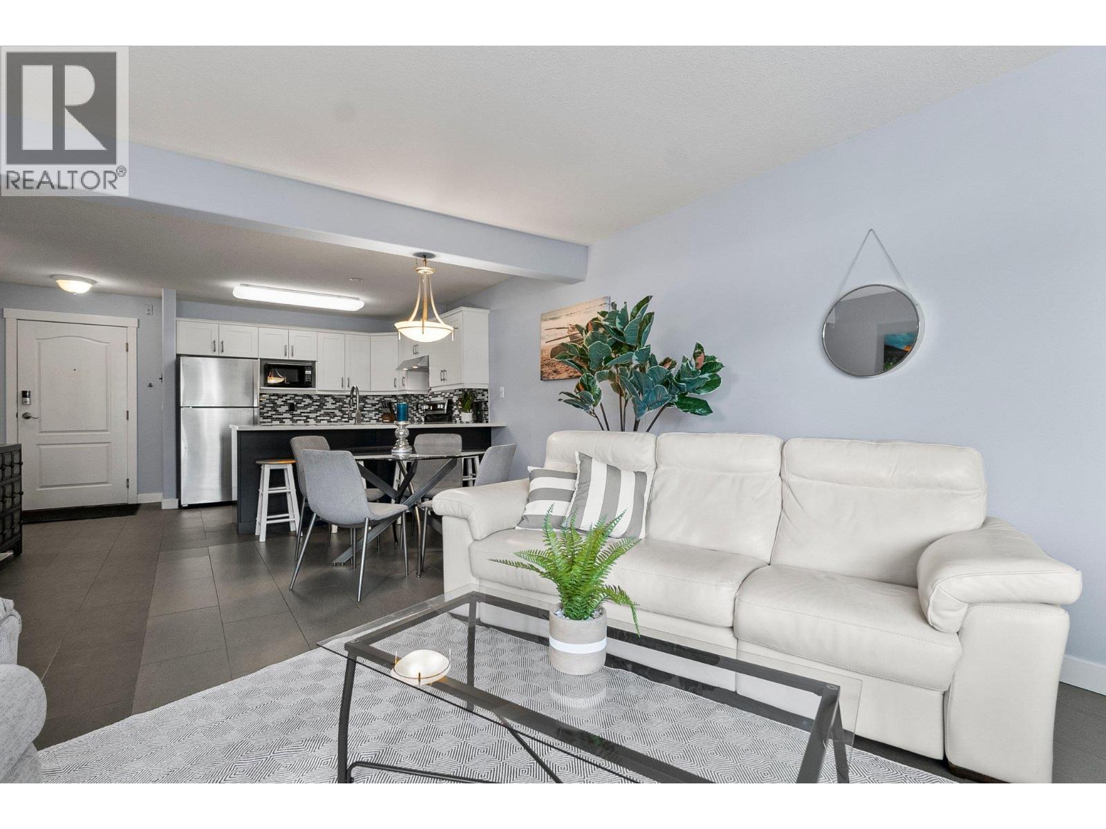 112 1002 Riverside Avenue, Sicamous