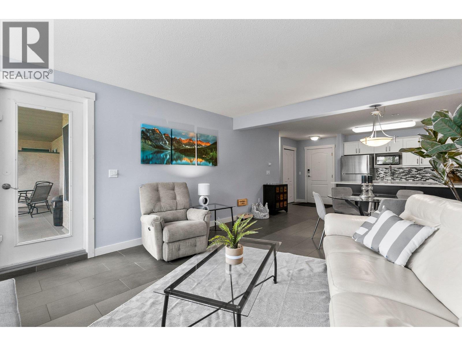 112 1002 Riverside Avenue, Sicamous