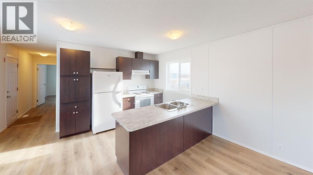 14, 831 2 Avenue - Photo 4 of 14, Bassano, Alberta