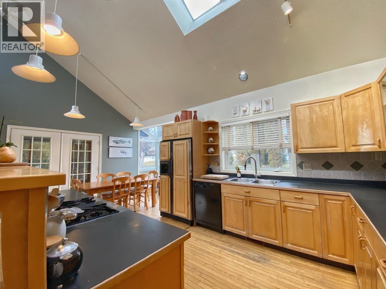 4805 STRATHERN Road, Hazelton