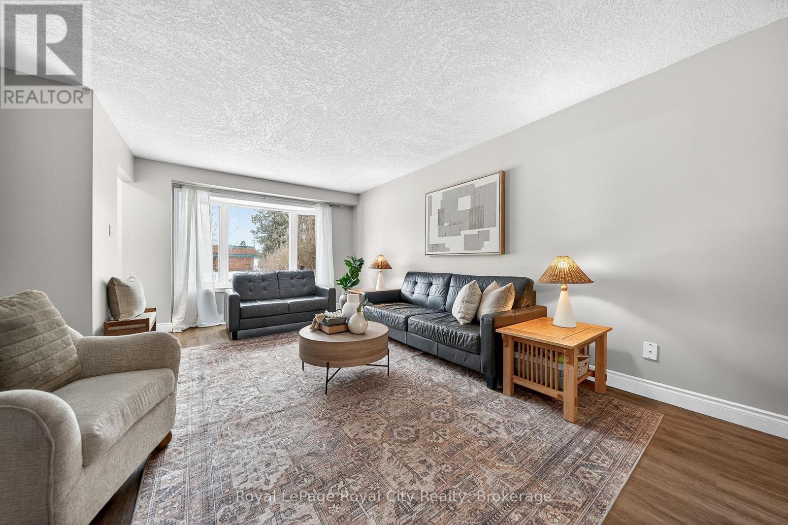 29 DEERFIELD PLACE - Photo 4 of 26, Guelph (Willow West/Sugarbush/West Acres), Ontario