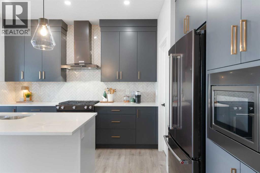 96 Emberside Glen, Cochrane