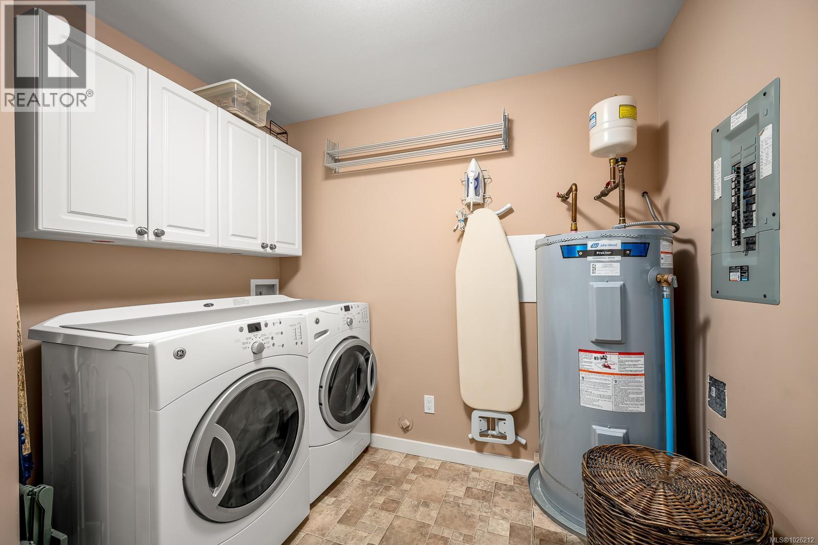 2684 Kendal Ave, Cumberland