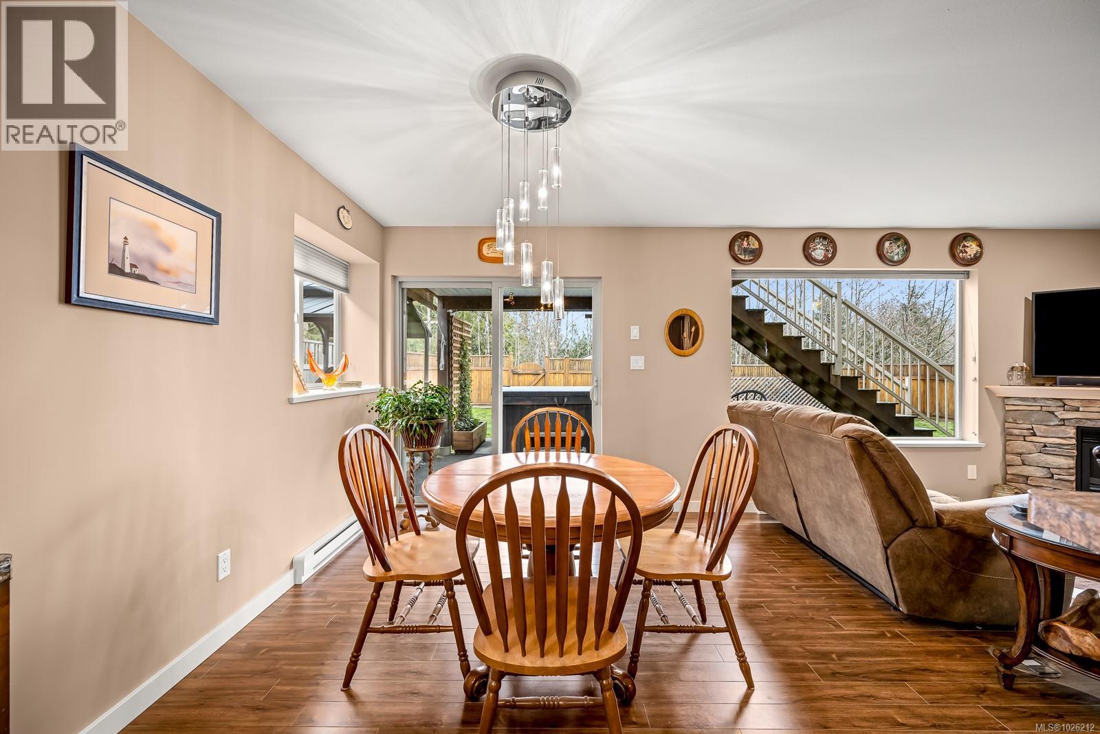 2684 Kendal Ave, Cumberland