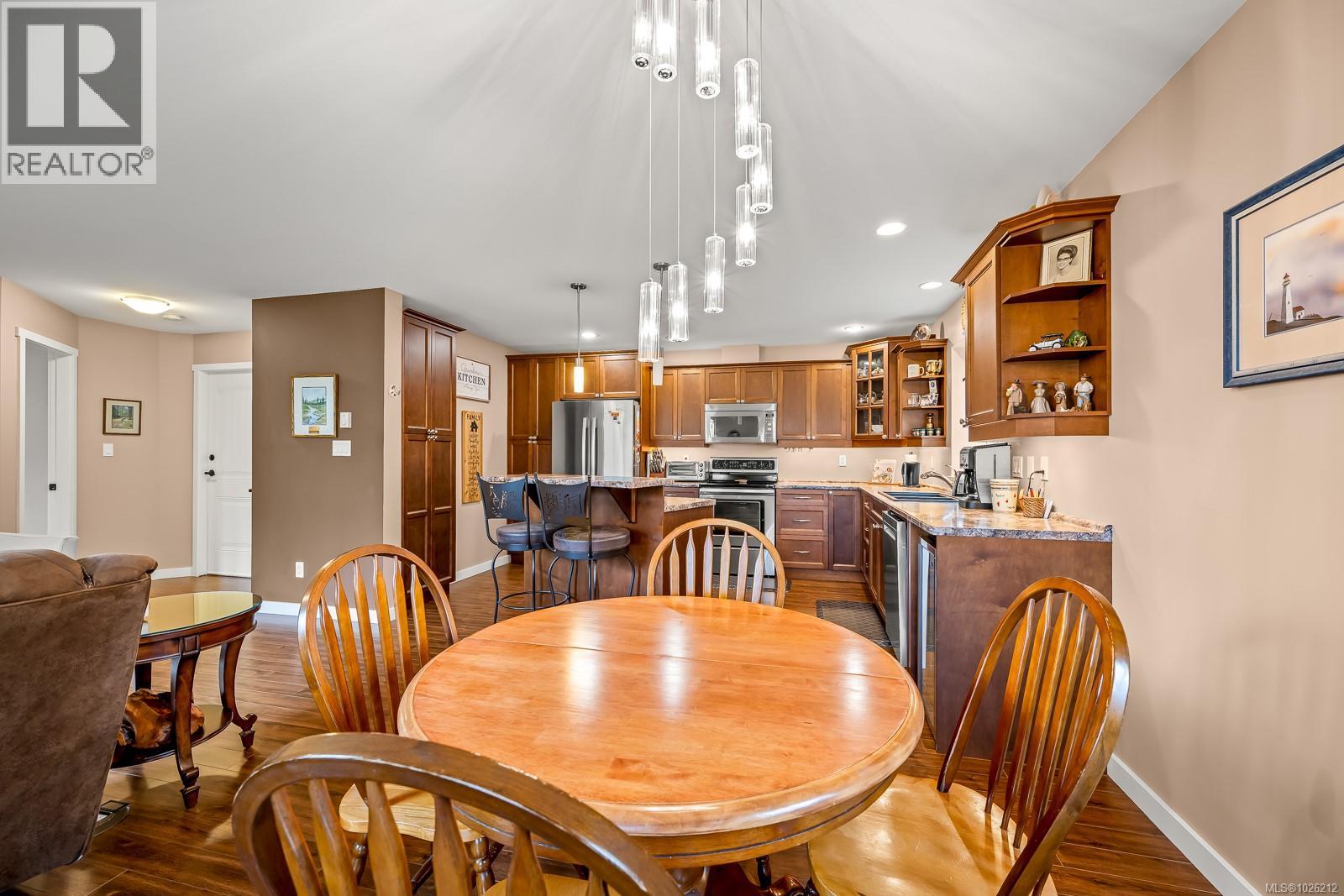 2684 Kendal Ave, Cumberland