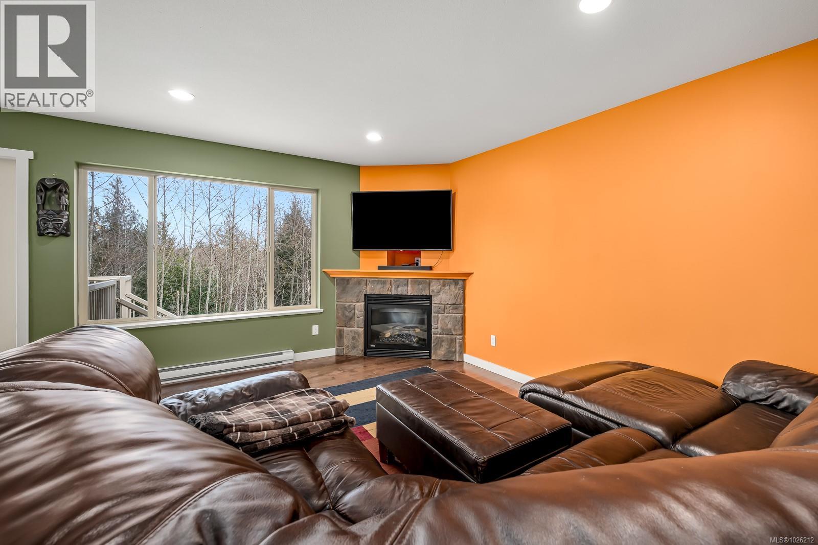 2684 Kendal Ave, Cumberland