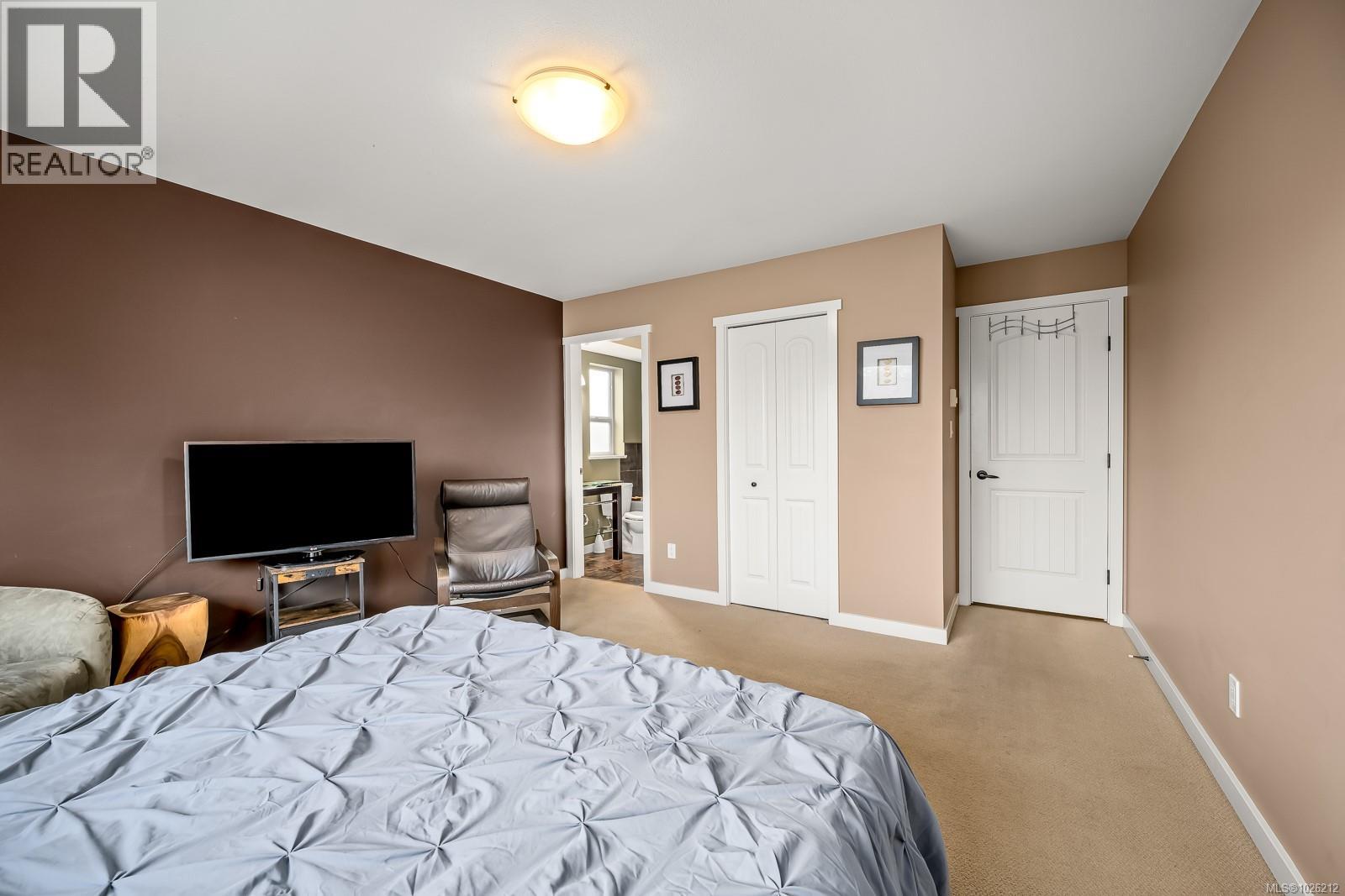 2684 Kendal Ave, Cumberland