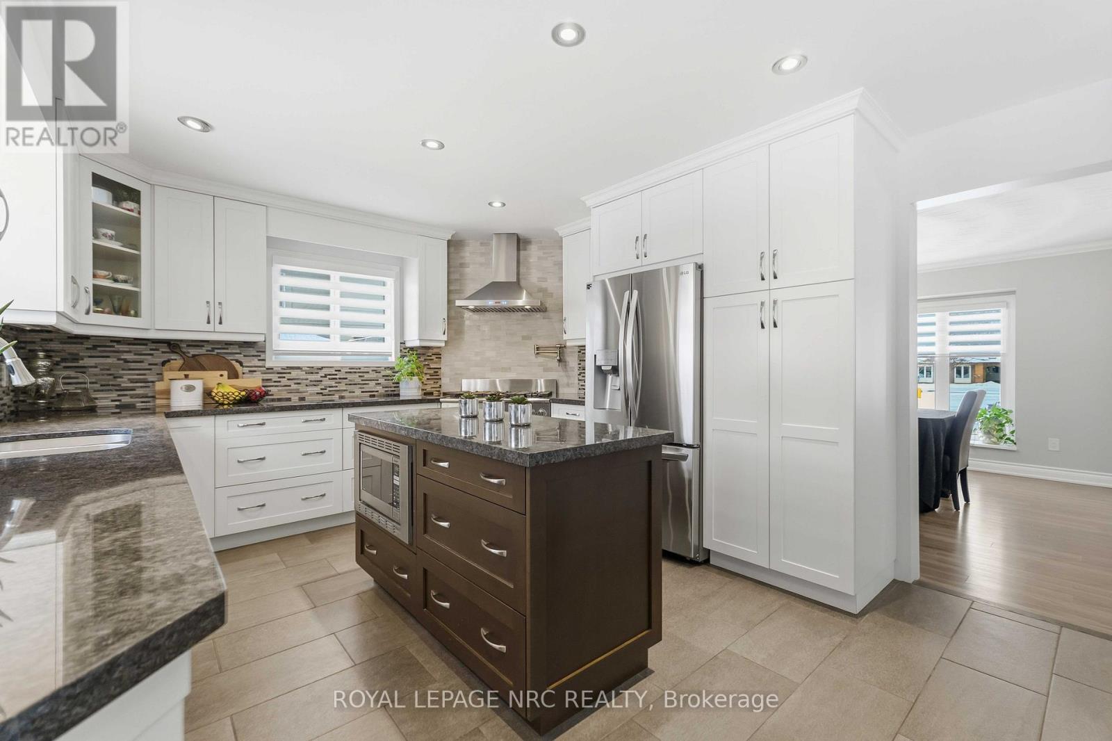 9 WOODGARDEN COURT - 10
