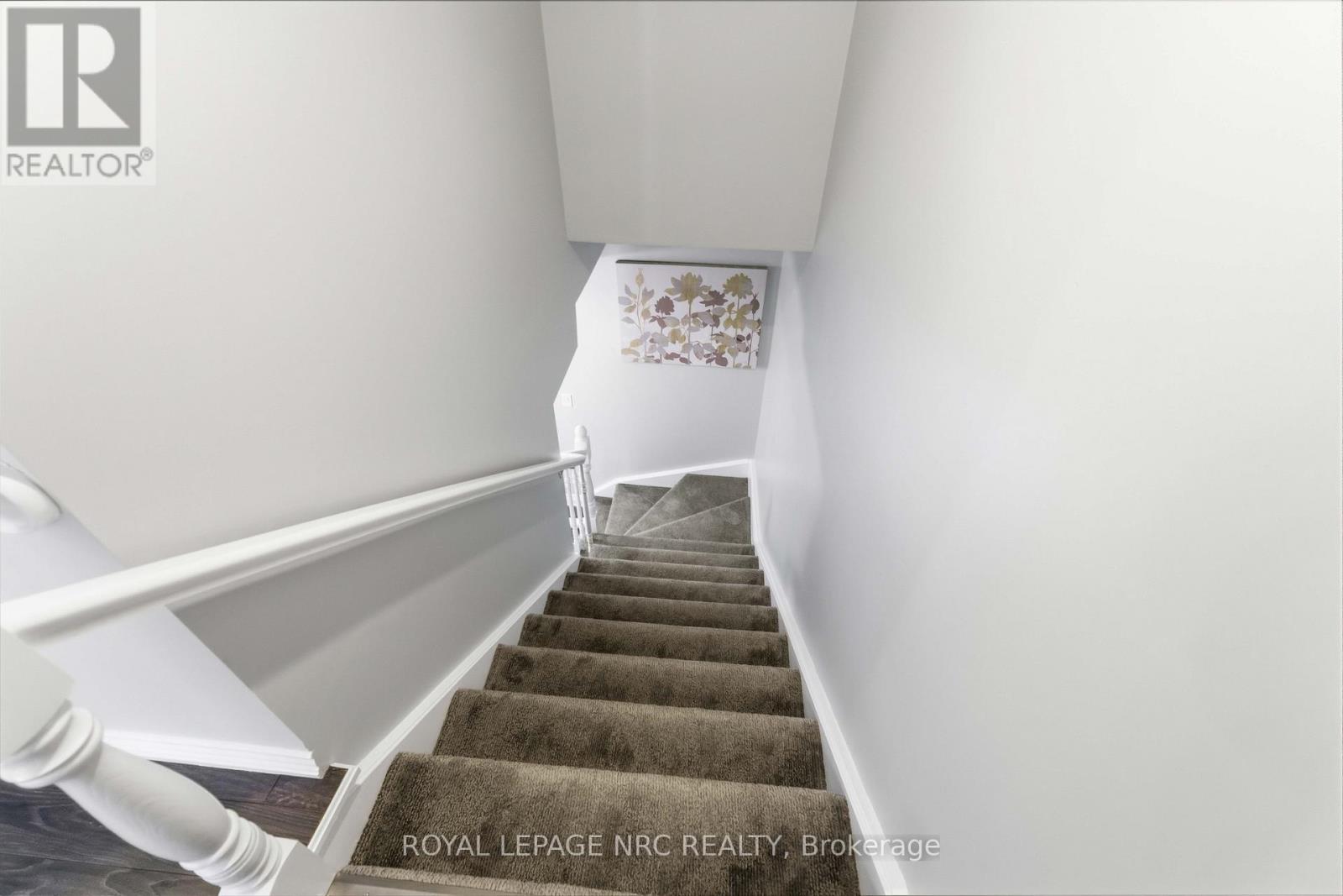 9 WOODGARDEN COURT - 33