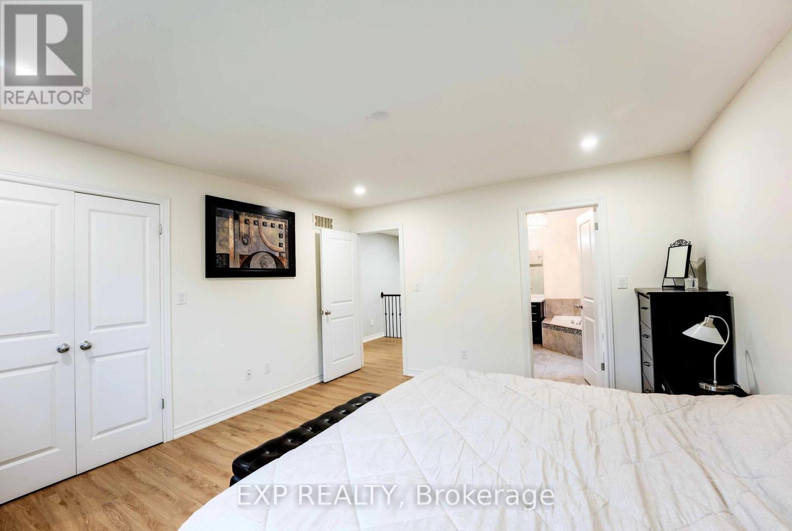 8583 FORESTVIEW BOULEVARD - 23