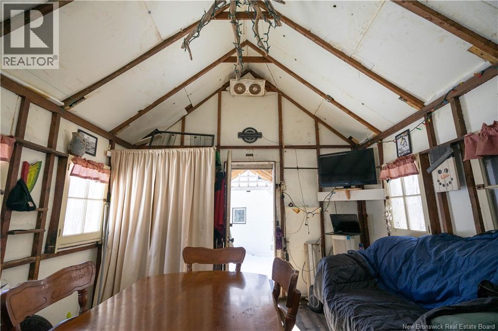 53 WOODMANS POINT ROAD - 31