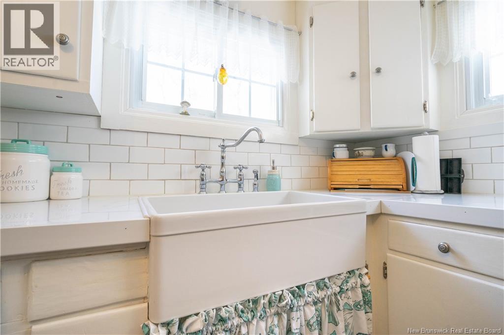 53 WOODMANS POINT ROAD - 12