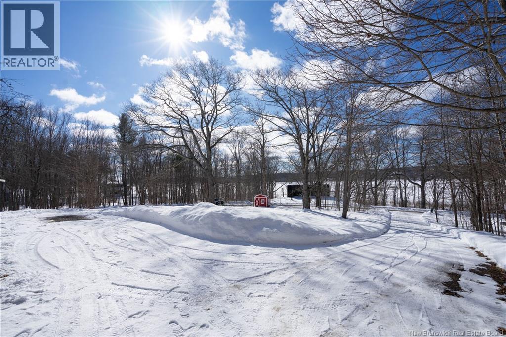 53 WOODMANS POINT ROAD - 38