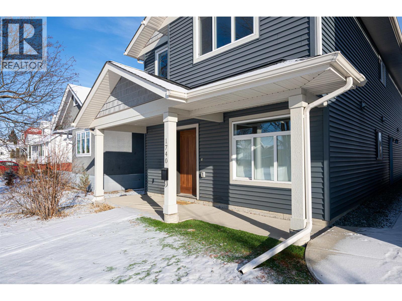 1740 5TH AVENUE - 32