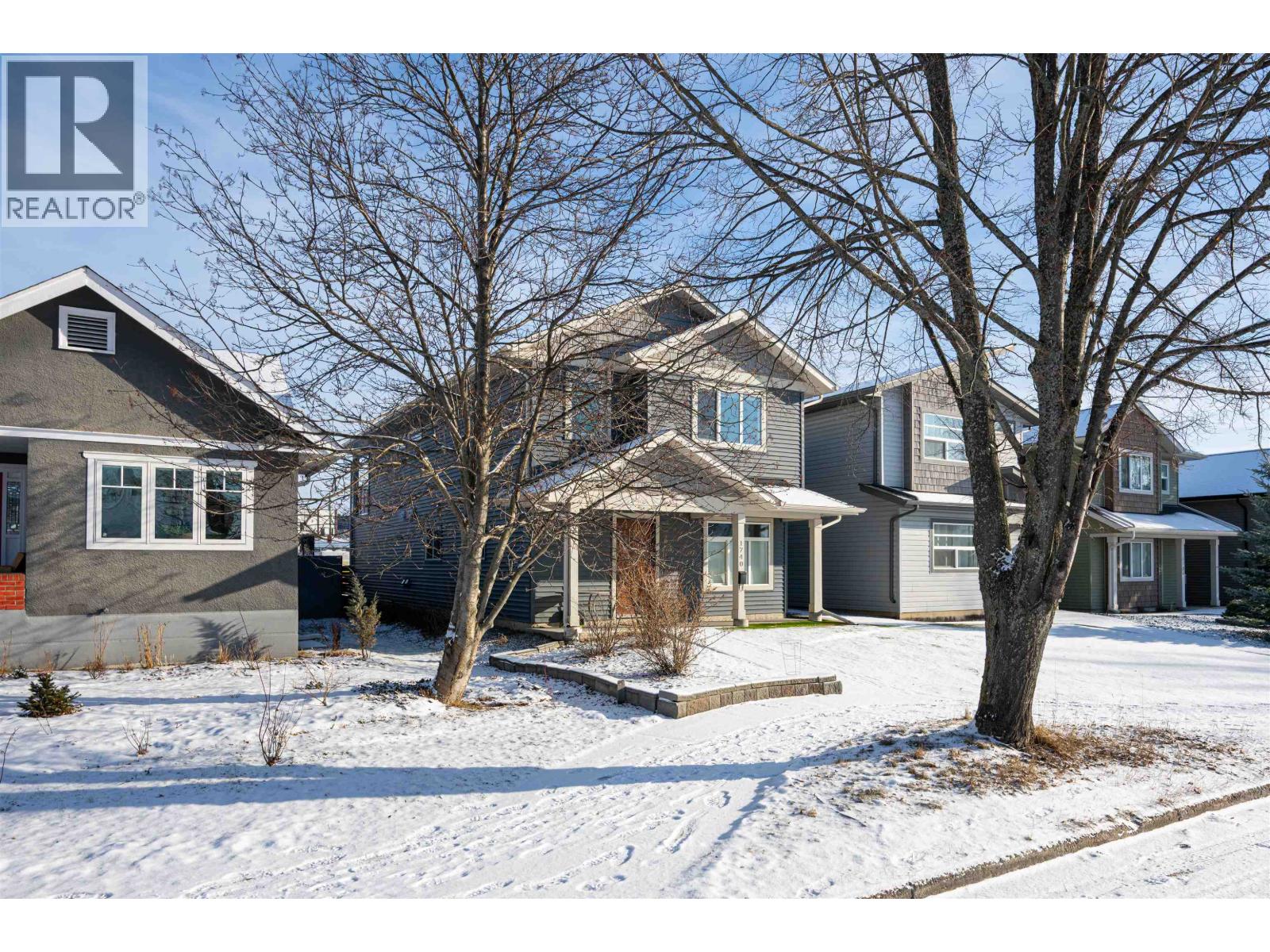 1740 5TH AVENUE - 33