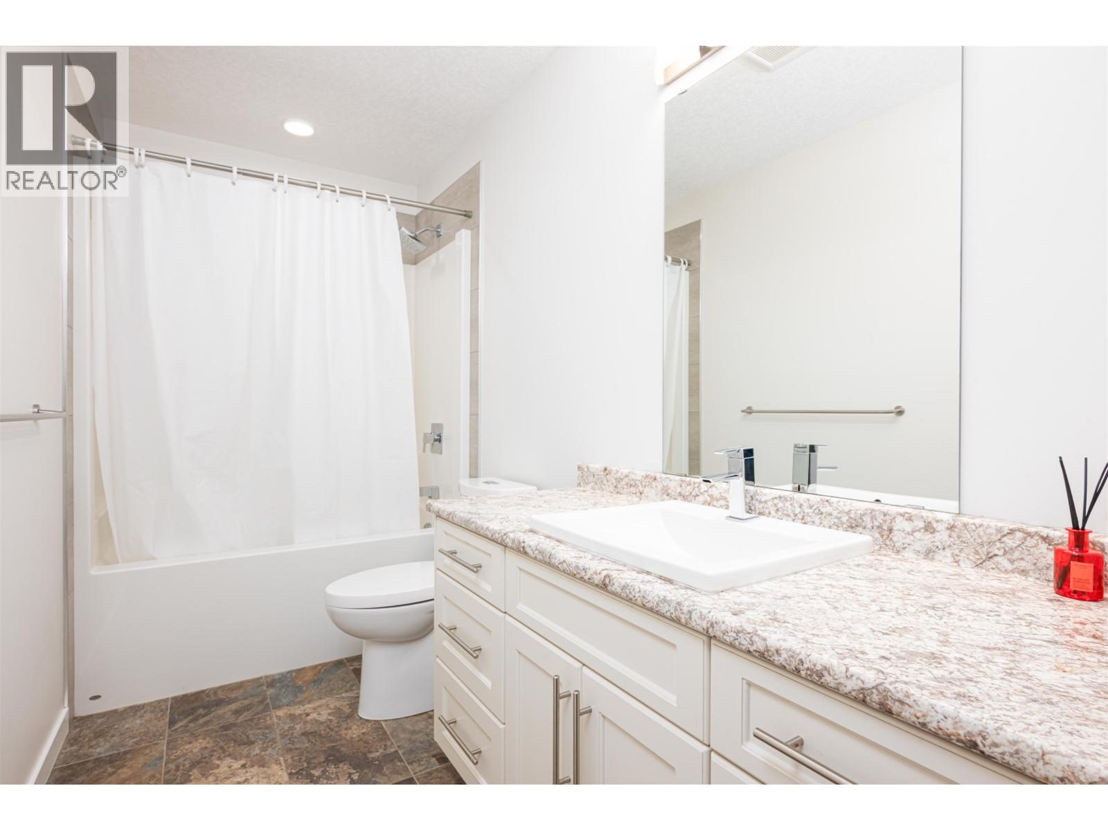 1740 5TH AVENUE - 17