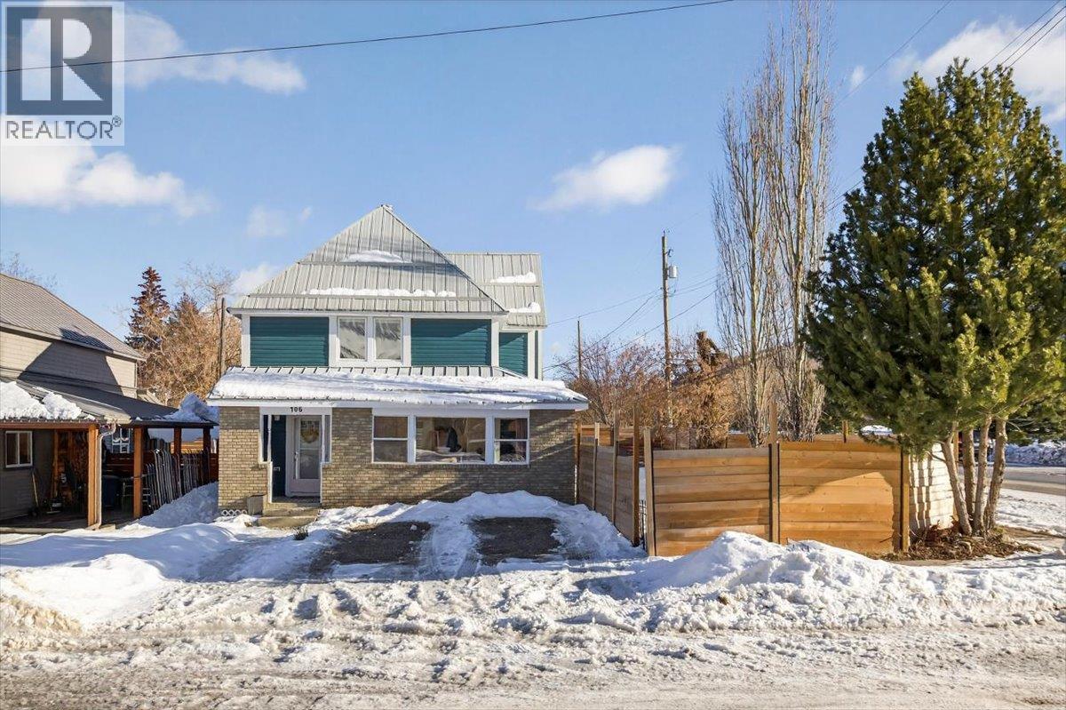 106 1st Street, Fernie