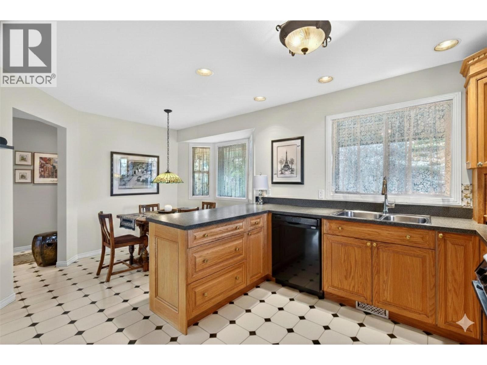 9823 Winview Road - 9