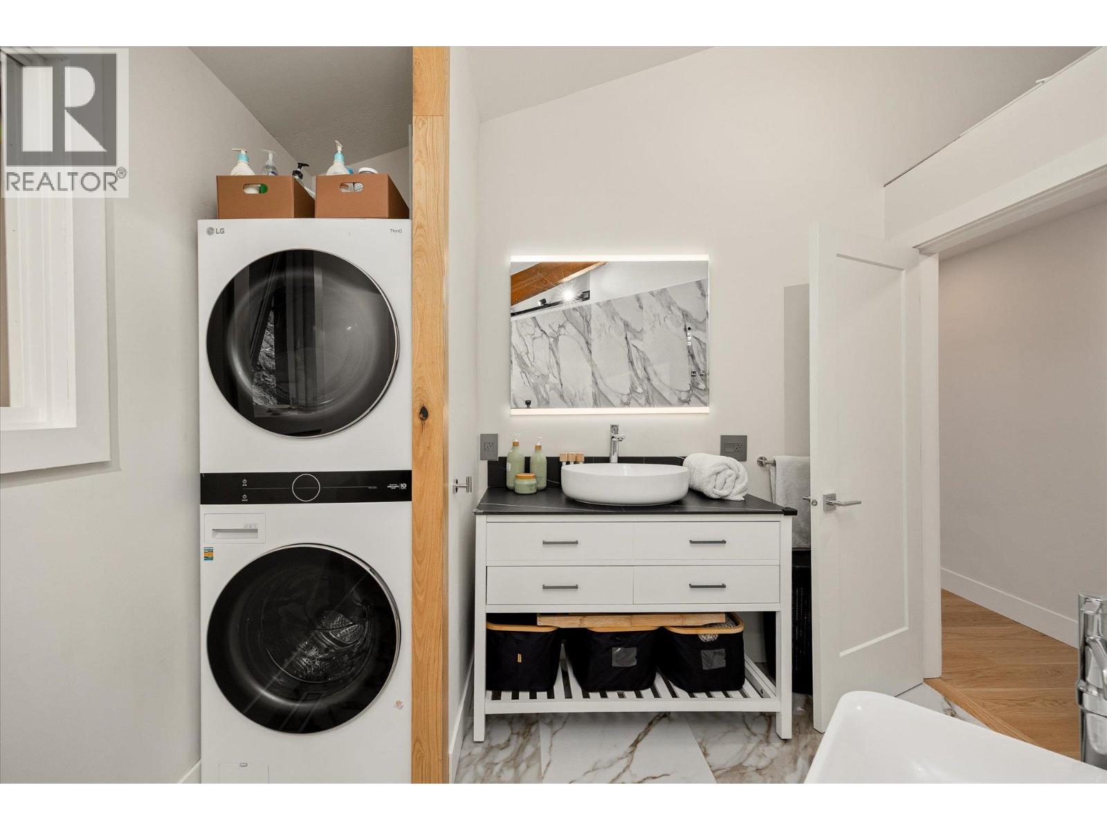  1446 Scott Crescent, West Kelowna