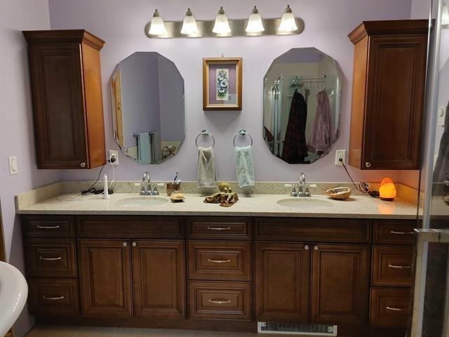 12702 CATHY CRESCENT, Mission