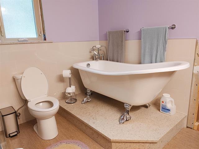 12702 CATHY CRESCENT, Mission