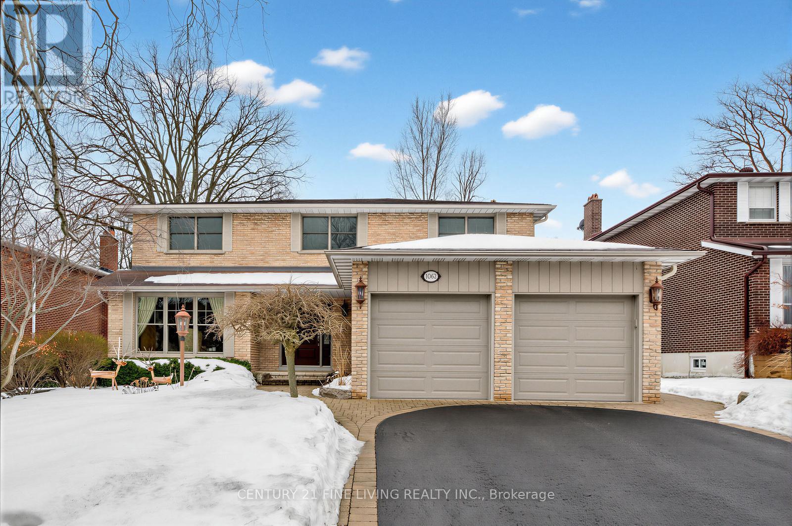 1062 Saginaw Crescent