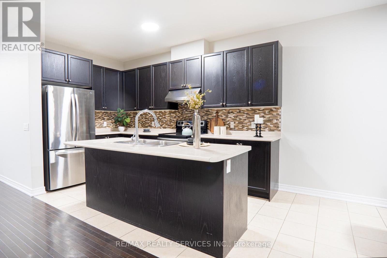 3 TOKARA AVENUE - 5