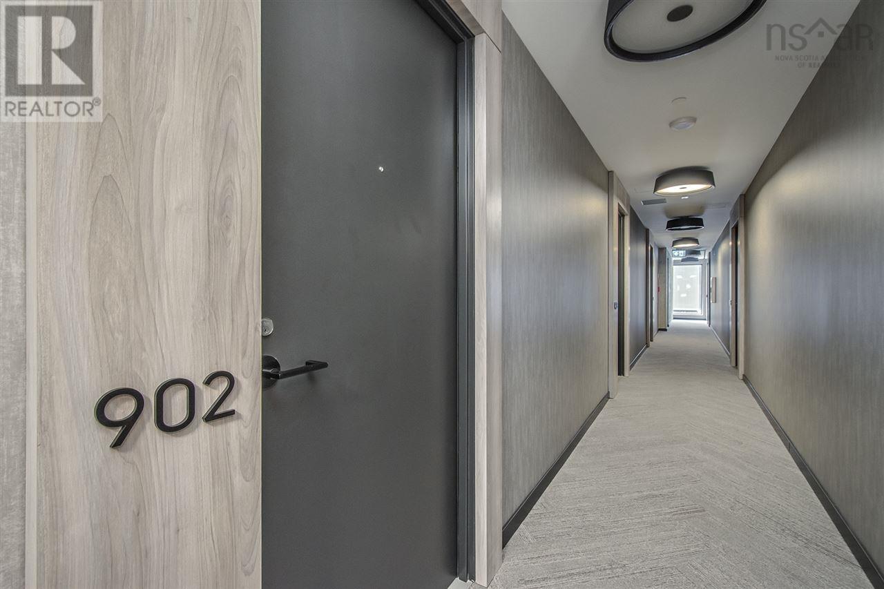 Property 2 of 27 of 902 1650 GRANVILLE Street