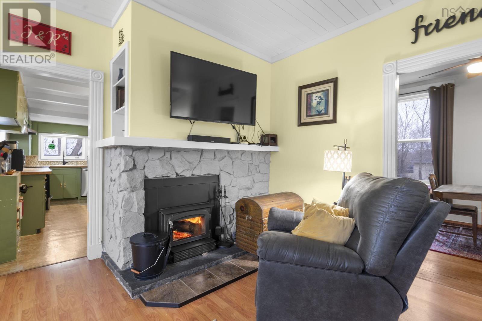 Property 5 of 30 of 301 Town Road