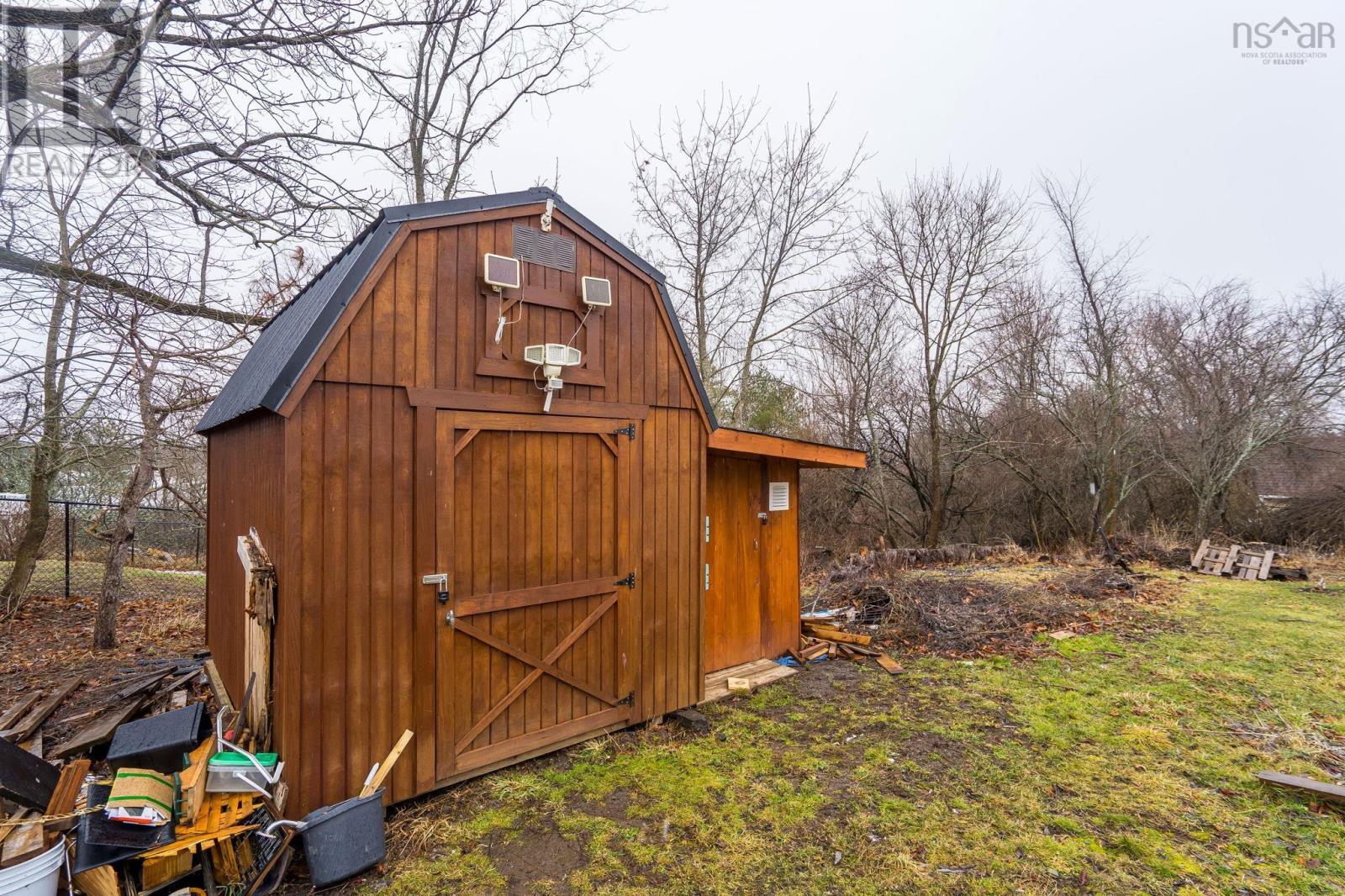 Property 26 of 30 of 301 Town Road