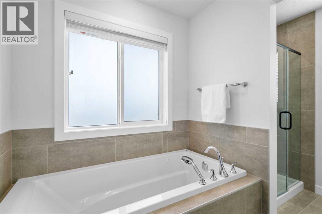 99 Ridge View Close, Cochrane