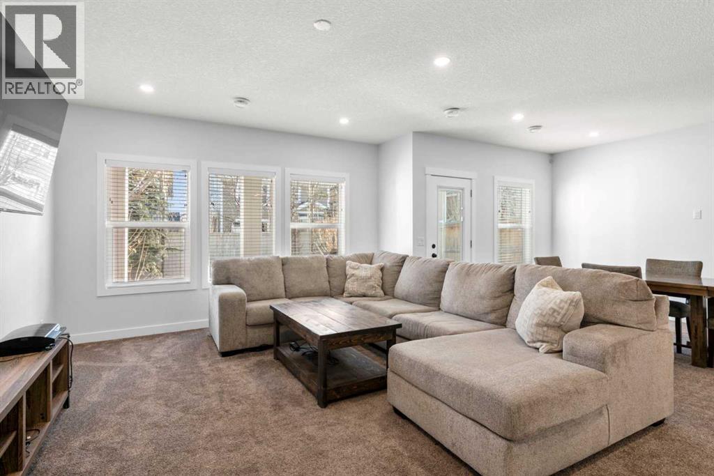 99 Ridge View Close, Cochrane