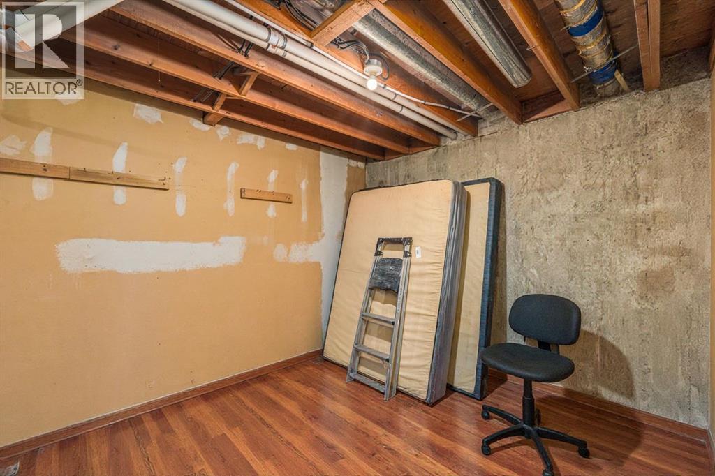 Single Family House for Sale in   Southampton Drive SW Southwood Calgary 