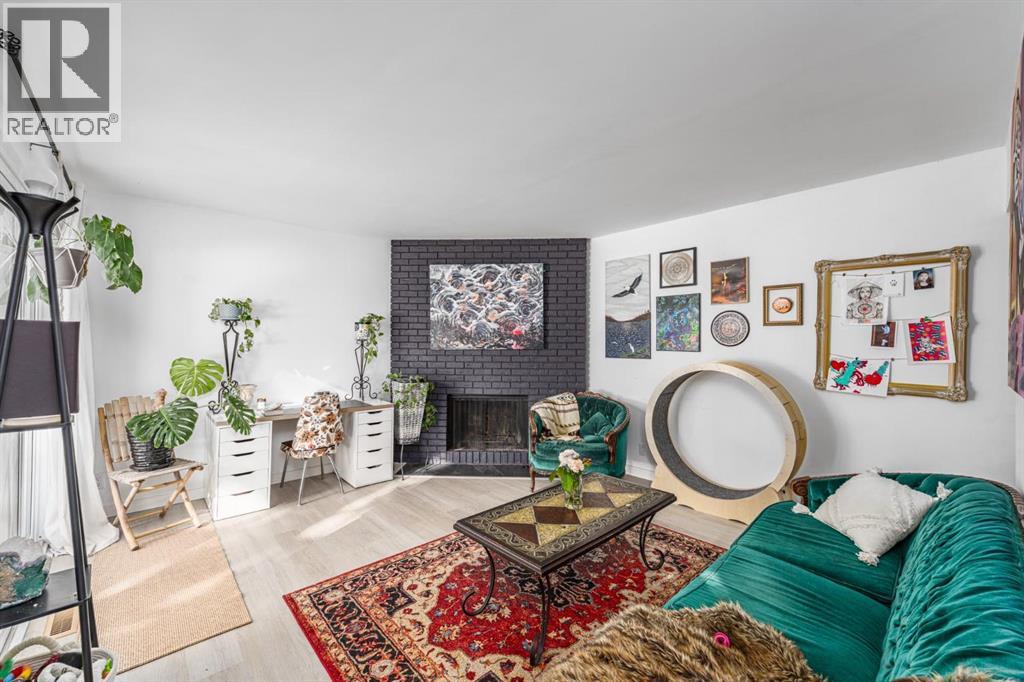 Single Family House for Sale in   Southampton Drive SW Southwood Calgary 