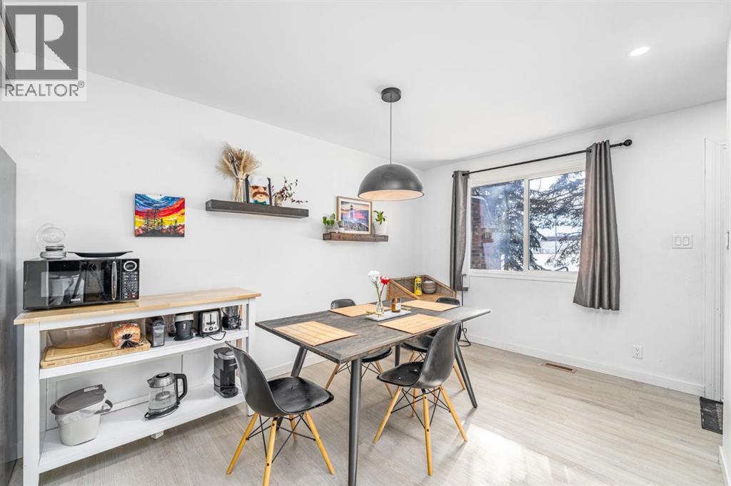 Single Family House for Sale in   Southampton Drive SW Southwood Calgary 