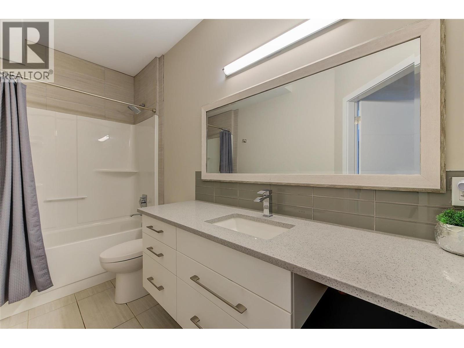  3284 Vineyard View Drive, West Kelowna